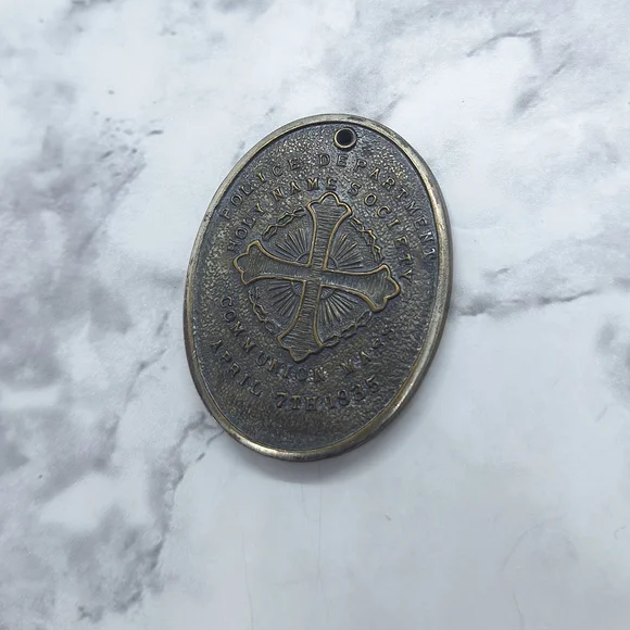 Vintage  Catholic Pendant Charm - Picture 4 of 6